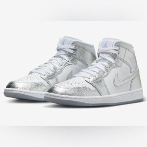White/Metallic Silver AJ1s (9/7.5)
